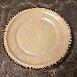 VINTAGE PEARL CHINA CO HAND DECORATED 22 KT GOLD TRIM LUSTERWARE SAUCER READ